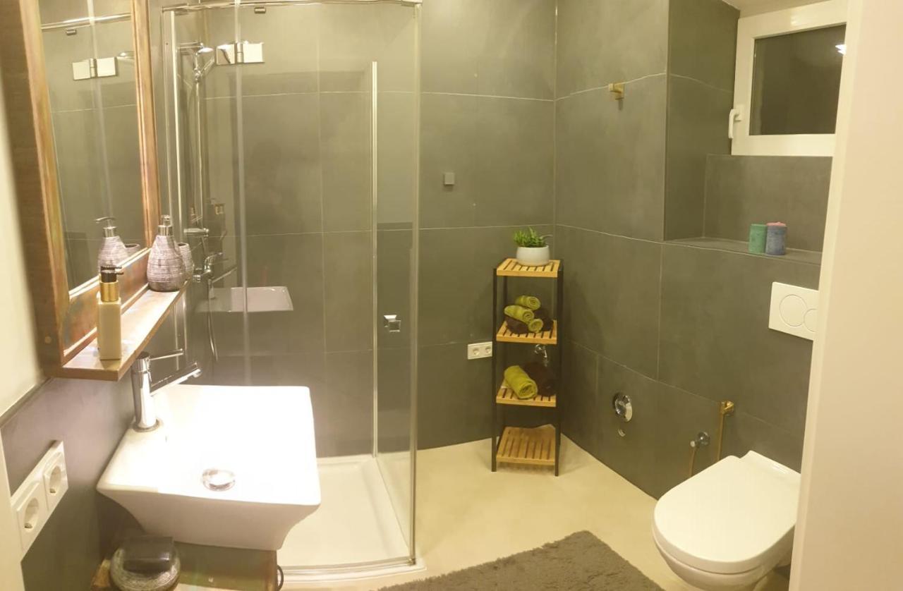 Apartment Mit Schoener, Moderner Einrichtung Köln Ngoại thất bức ảnh