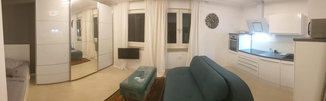 Apartment Mit Schoener, Moderner Einrichtung Köln Ngoại thất bức ảnh